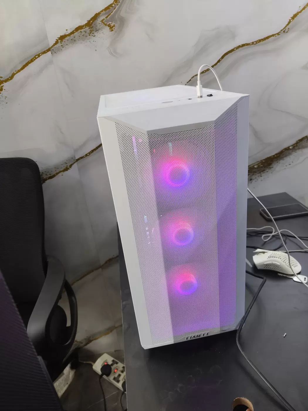 GIGABYTE B360 Gaming PC